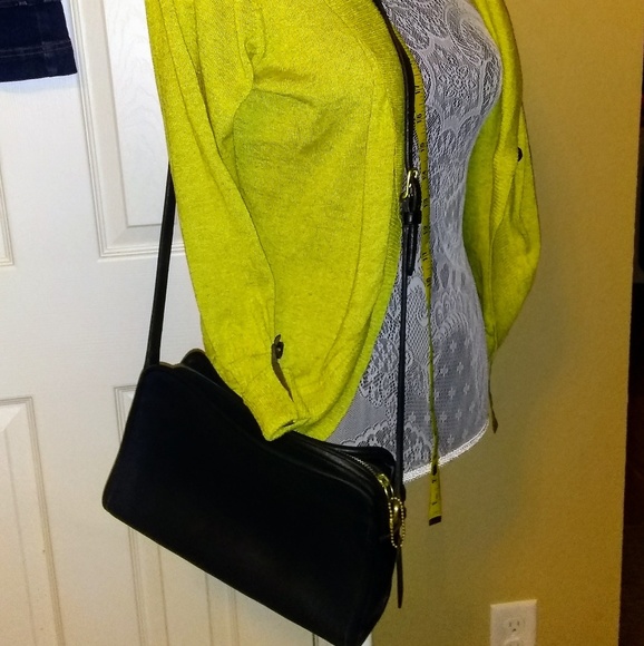 Coach ❤ Leather Sutton Bag Style #9814 - Picture 7 of 8